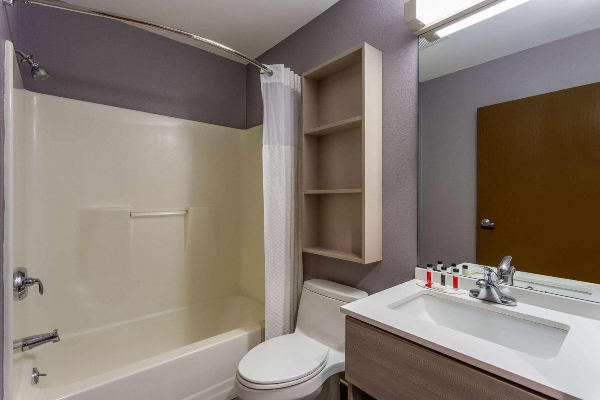 Microtel Inn & Suites By Wyndham Bethel/Danbury Buitenkant foto