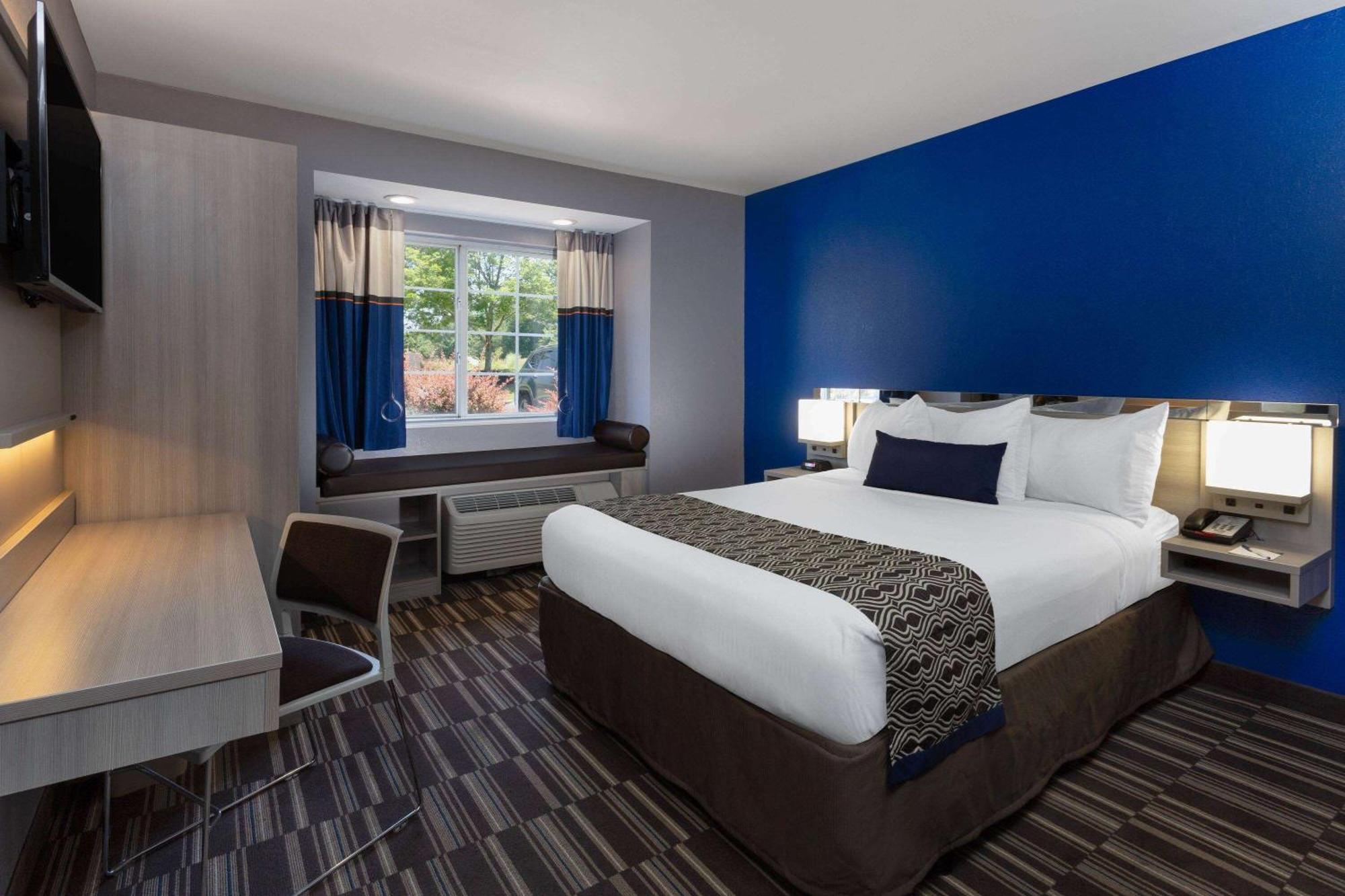 Microtel Inn & Suites By Wyndham Bethel/Danbury Buitenkant foto