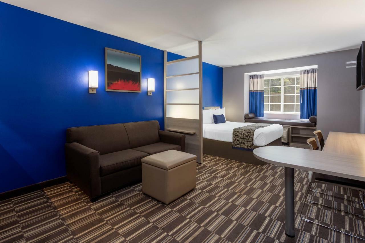 Microtel Inn & Suites By Wyndham Bethel/Danbury Buitenkant foto